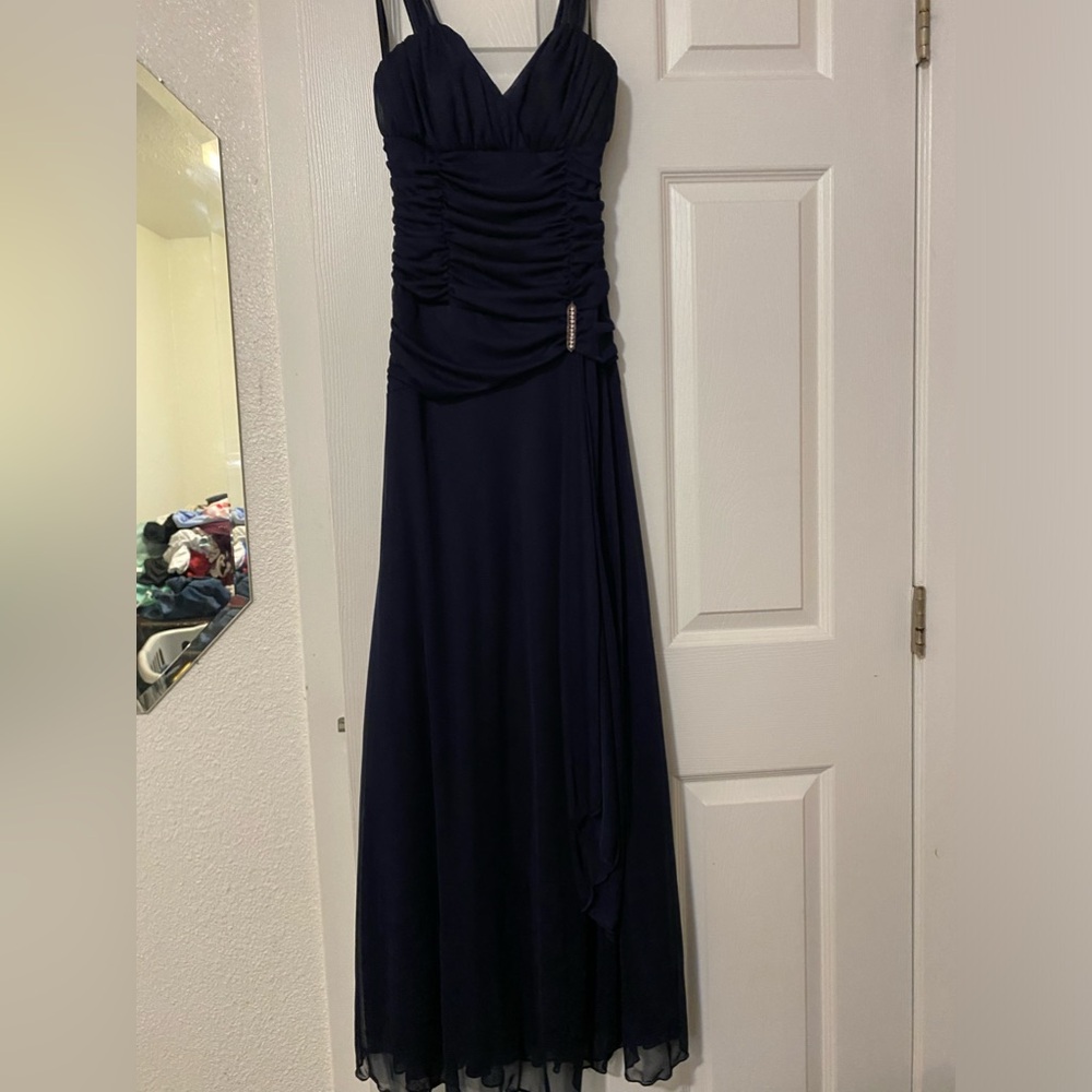 Beautiful blue dress!
